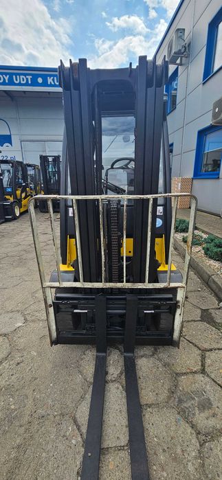 Yale GLP16VX wózek widłowy 2012r. 1.6T niski triplex kabina UDT POMAX