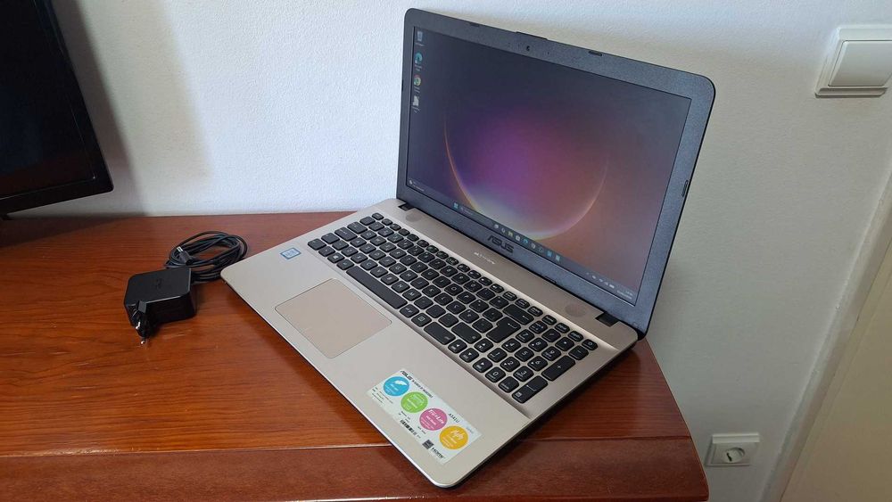 Asus A541U Core i3-6006U 2GHz- 12GB Ram- SSD 240GB- Win11