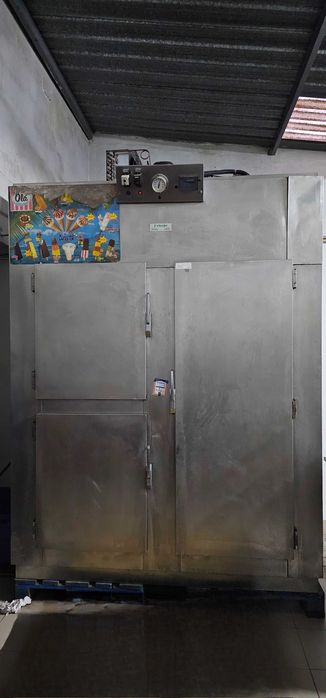 Vende-se Recheio de Armazém