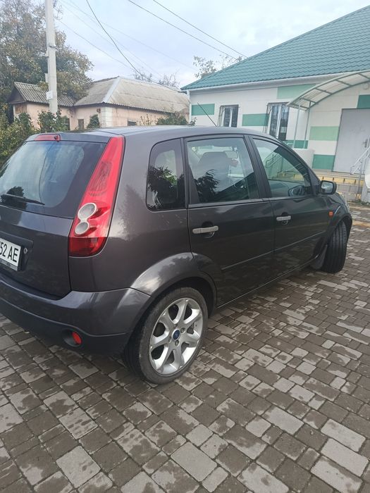 Ford fiesta 1.4 2007 рік