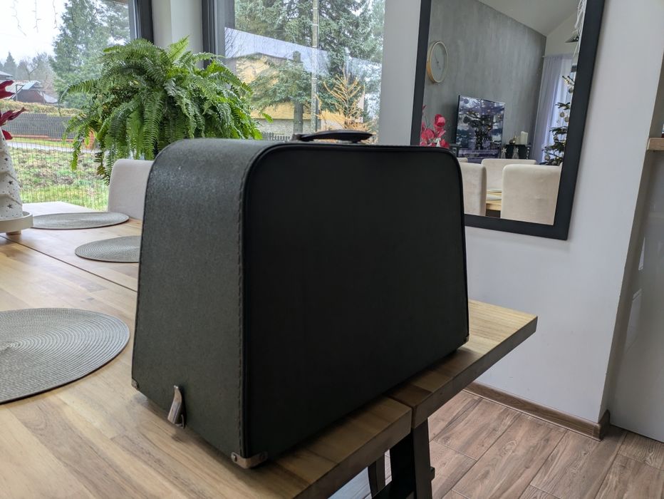 Łucznik 415. Maszyna do szycia, stan bardzo dobry.