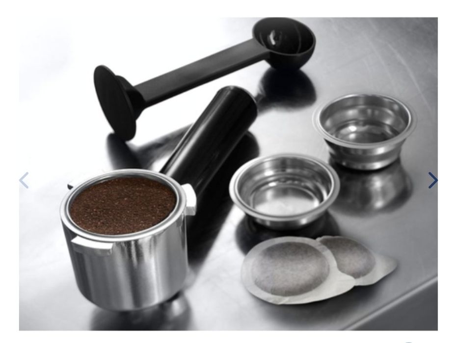 Máquina de Café Expresso Delonghi Dedica Style EC685BK