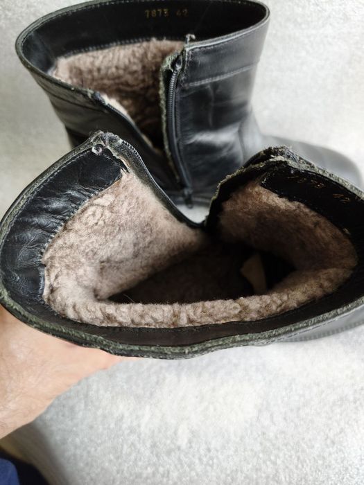 Мужские зимние кожаные сапоги.Размер 42.