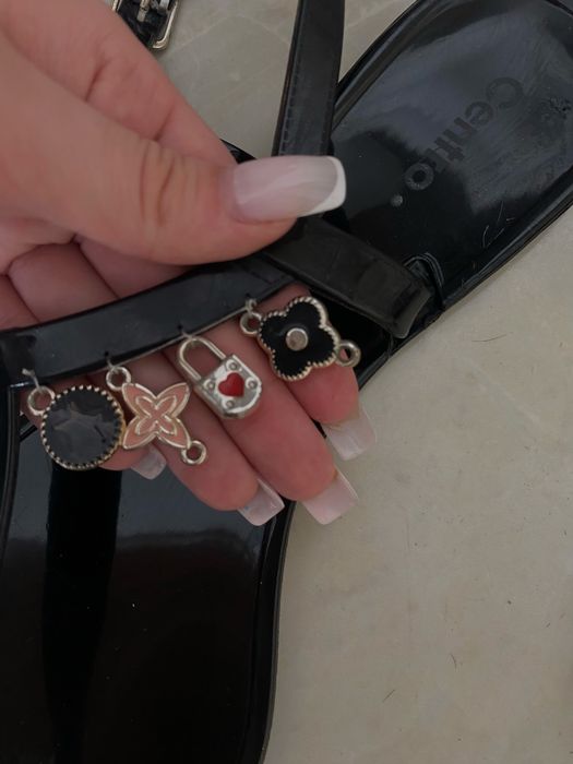 ДУЖЕ ДЕШЕВО!жіночі сандалії 900грн