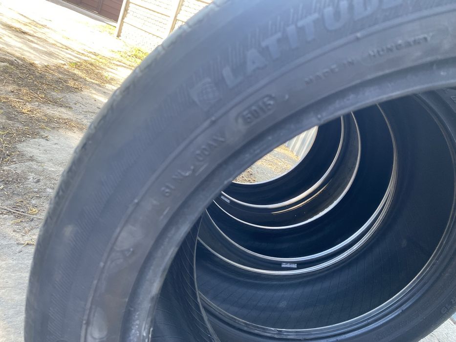 Продам резіну 255/45/19 2015года Michelin