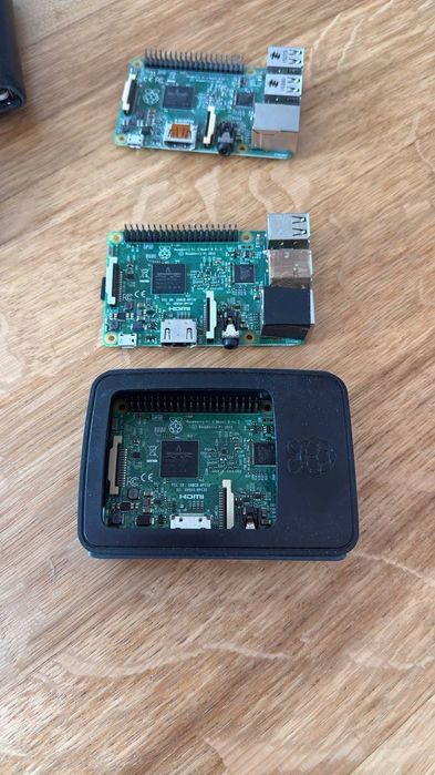 3 Raspberry Pi Boards (Model 3 Series) with Case – Working