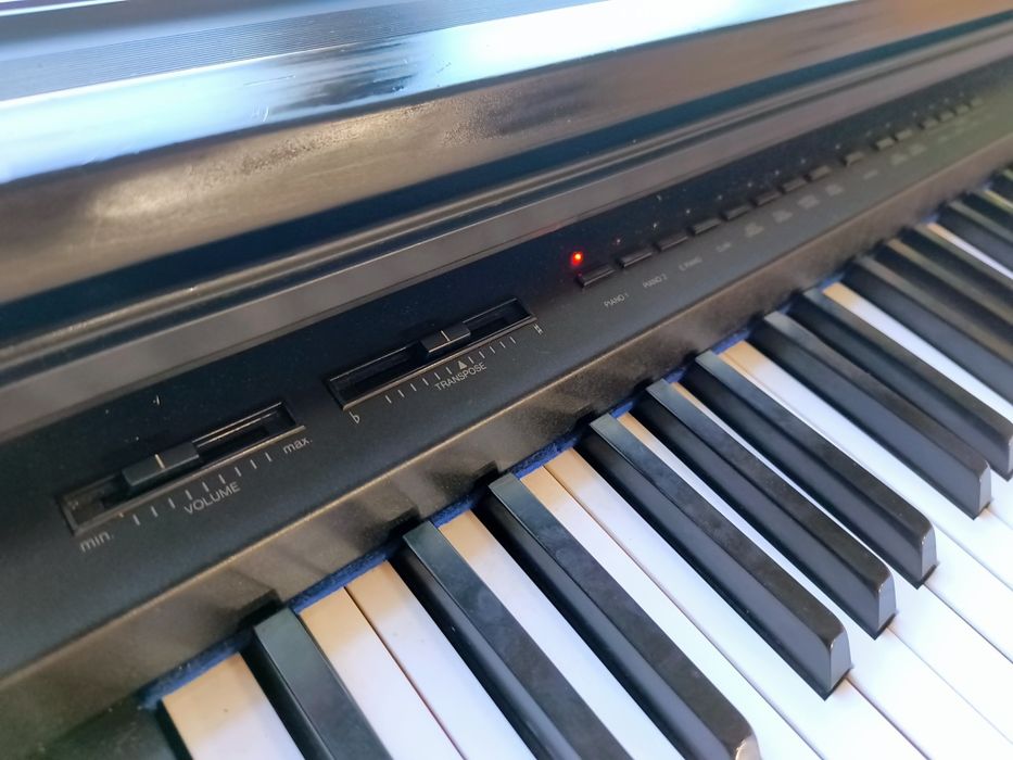 Piano digital parede