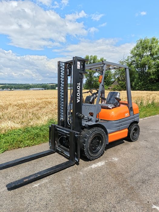 Wózek toyota 6fdf30