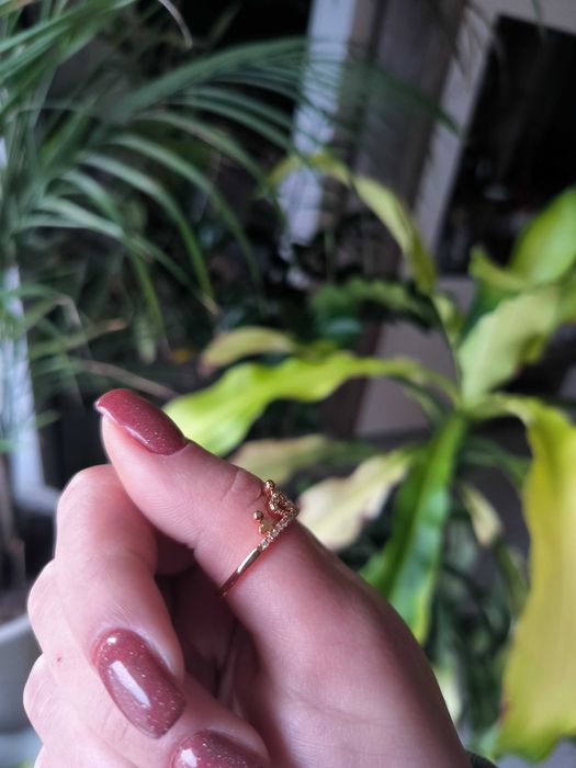 Pierścionek z koroną z cyrkoniami, w kolorze złotym/różowym złotym