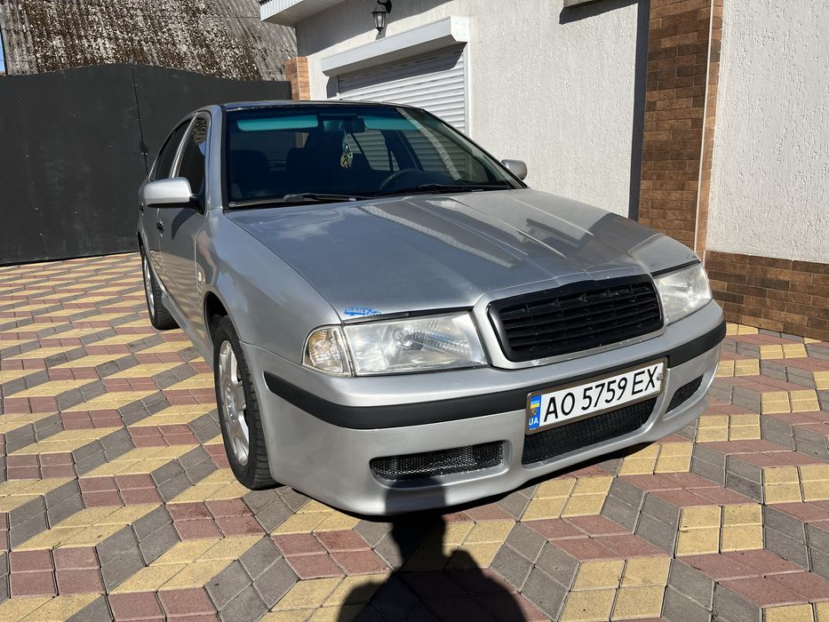 Škoda Octavia Tour 1.6 газ/бензин
