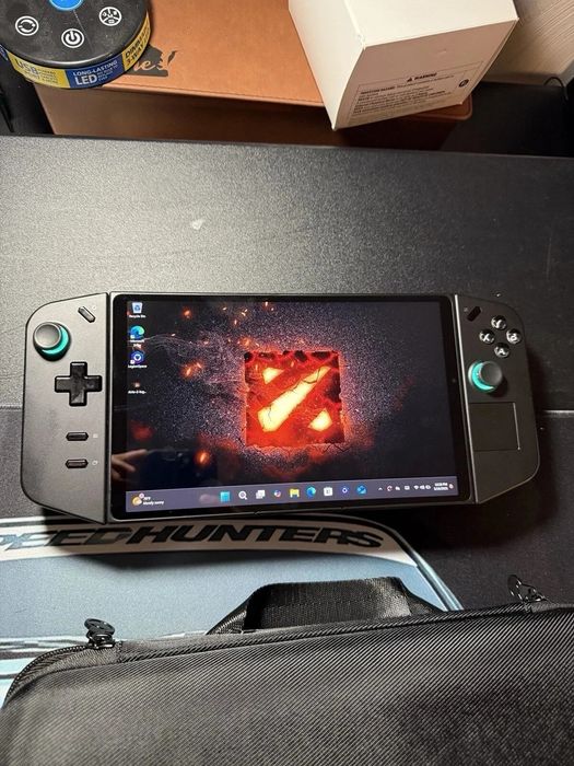 Zamienię Lenovo Legion Go Na laptop / switch 2