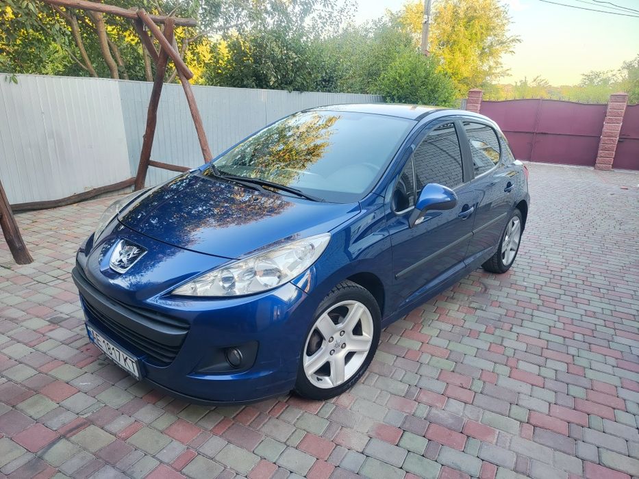 Продам Пижо 207  1.4 газ