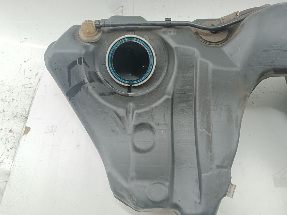 Depósito de Combustível - BMW 6 (E63) | 03 - 10