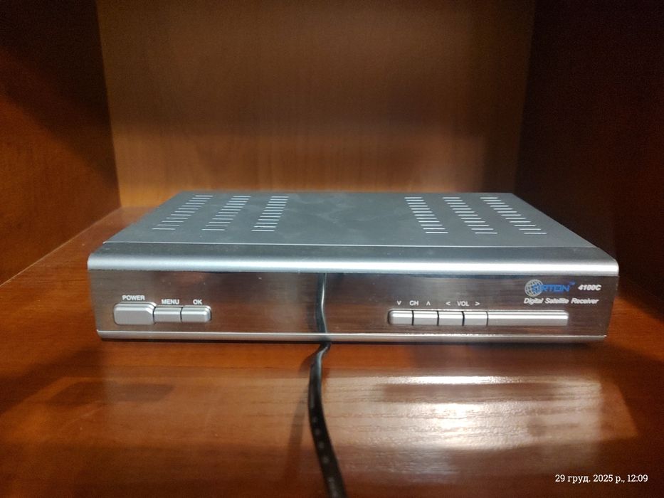 Супутниковий приймач Orton 4100c
