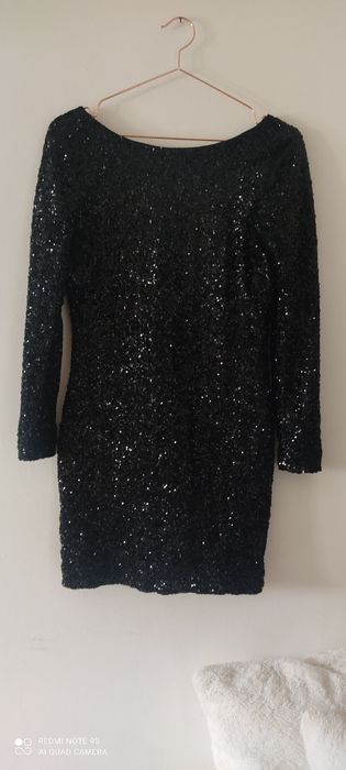 Czarna sukienka cekinowa z długim rękawem rozm. 38/40