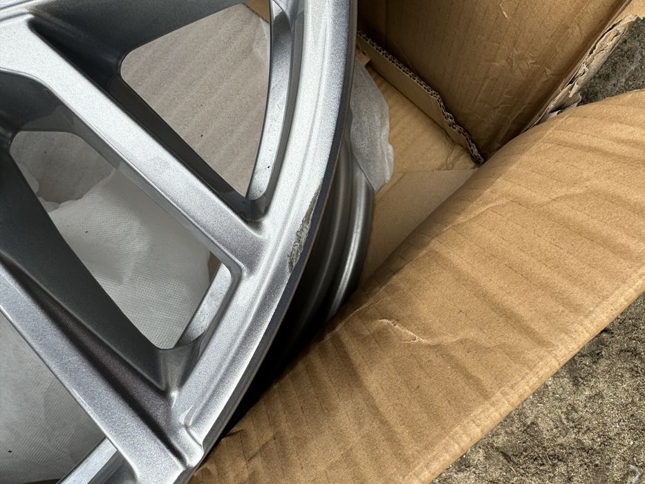 Felga 8,5x21 ET40 Audi Q4 e-tron 89A RS ładna