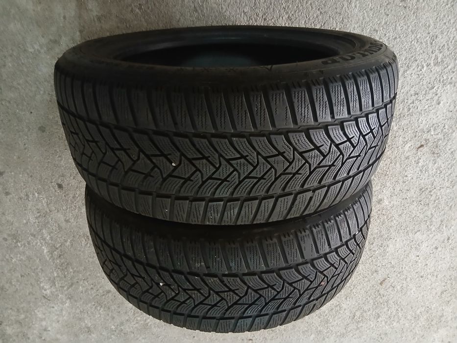 2 Pneus 225/50R17 Dunlop seminovos