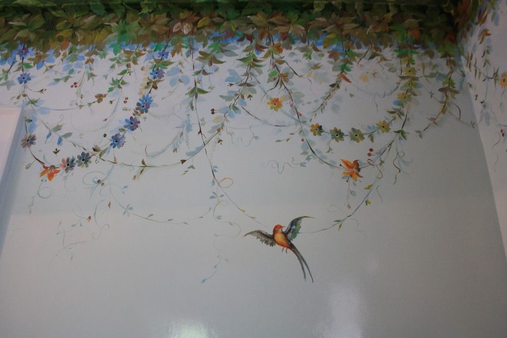 Pintura artística e decorativa em paredes E TETOS