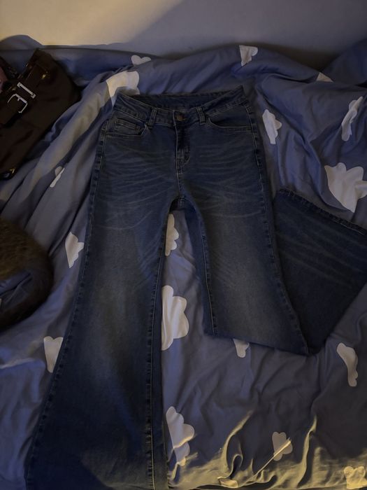 синие джинсы клеш shein