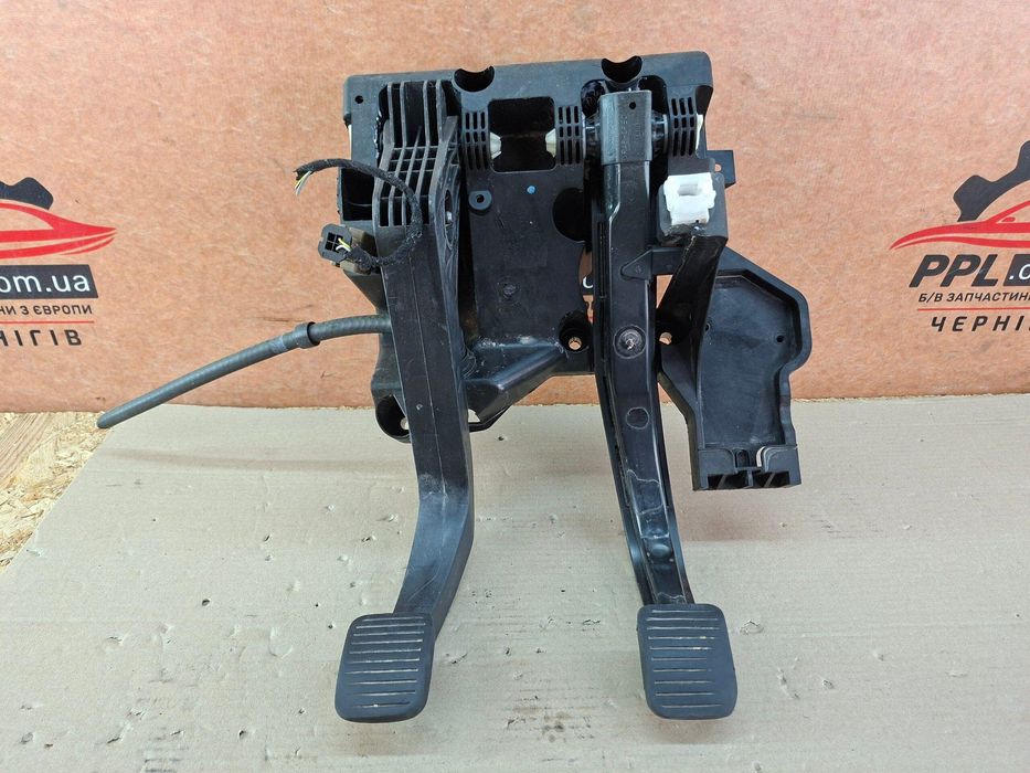 Fiat Ducato III 06-14 Boxer Jumper Педаль тормоза сцепления 3802501017