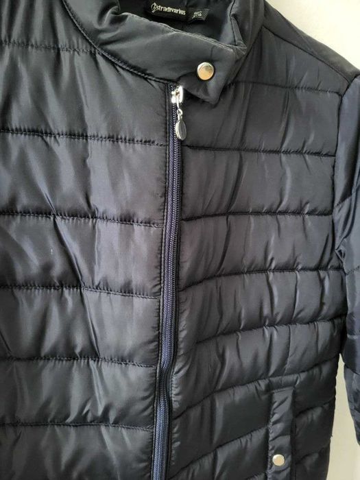 Kurtka pikowana damska przejściowa granatowa Stradivarius