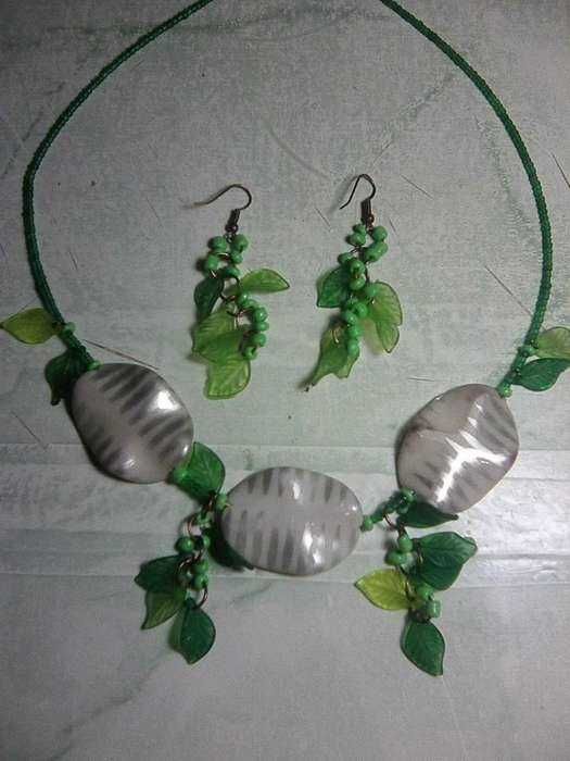 Женские украшения- подвесы колье  бусы серьги  по 50 грн+ подарок