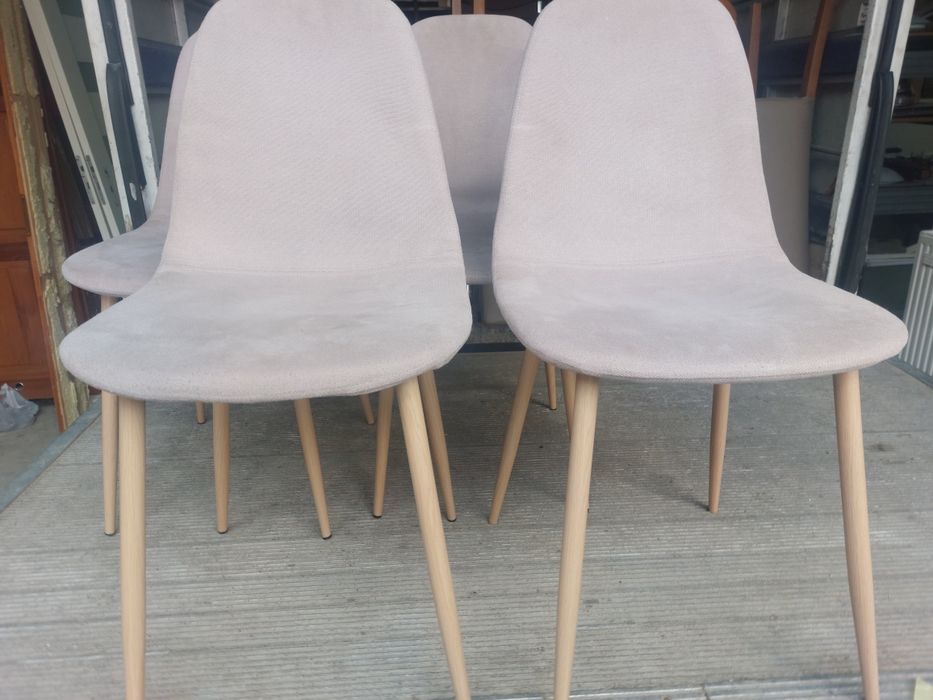 Krzesla tapicerowane w stylu skandynawskim