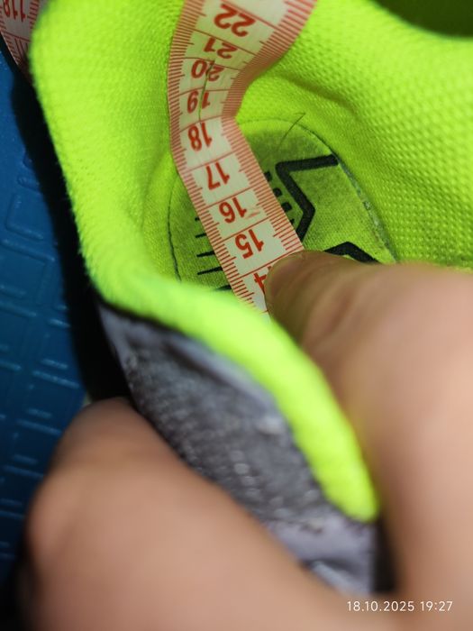 Nike кросівки для хлопчика, 27р