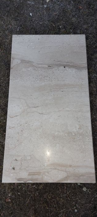 Marmurowa piaskowa płytka ciężka 65 x 35 x 3