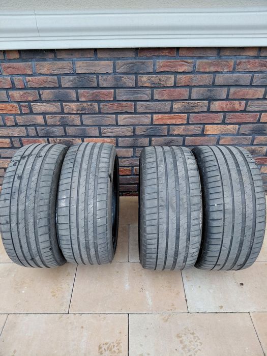 MICHELIN Pilot Sport 4 275/35 R19; 245/40 R19
