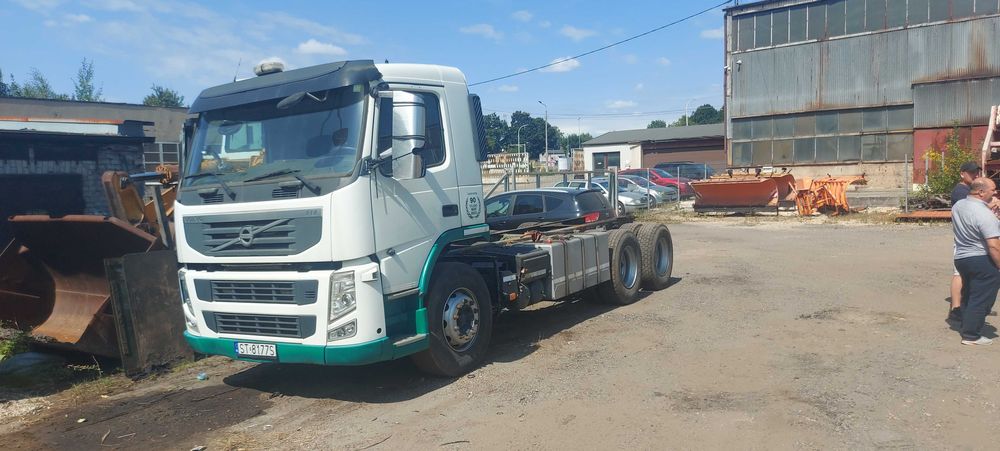 Продаю вантажівку Volvo 330 FM 6x4