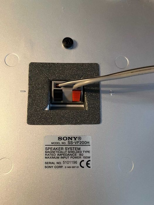 Kino domowe SONY oparte o STR-DB900