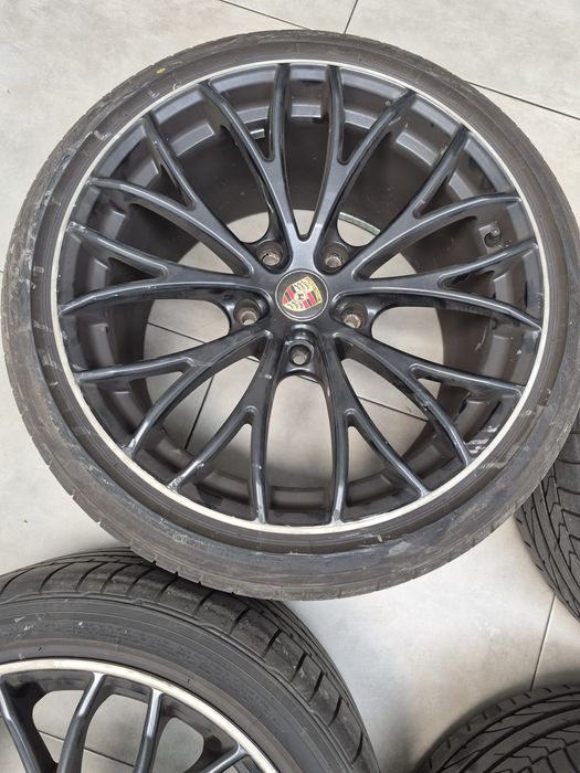 Jantes Porsche 19 5x130 com pneus