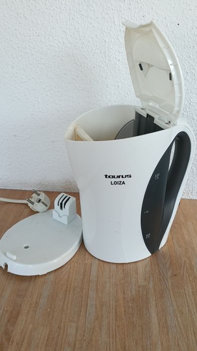Chaleira Elétrica Taurus Loiza 1,7L
