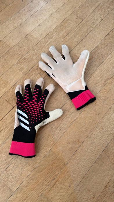 Воротарські рукавиці (контрактні) Adidas Predator Urg 1.0 Pro