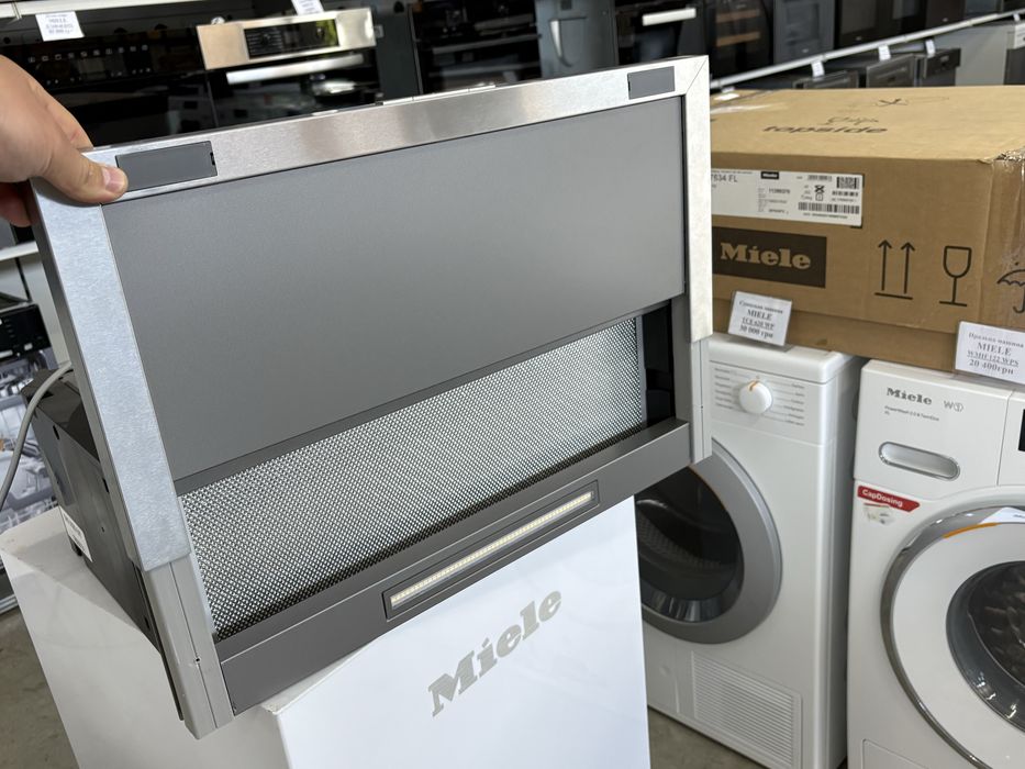 Вбудована телескопічна витяжка Miele DAS 2620 Німеччина
