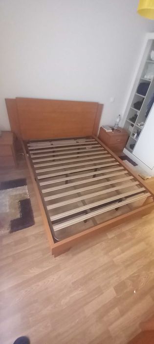 Cama de casal com colchão incluído