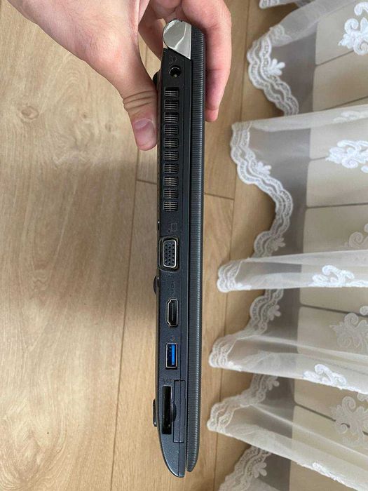 Ноутбук Toshiba Satellite PRO R850 (i3-2310, 4gb, HDD 500gb)