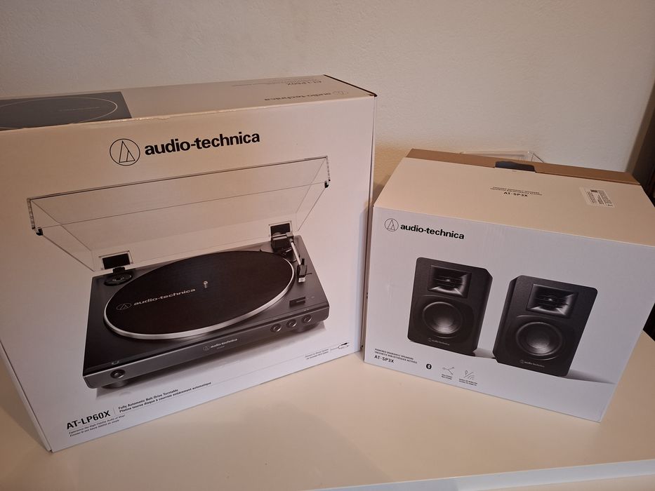 Gramofon  AT-LP60X