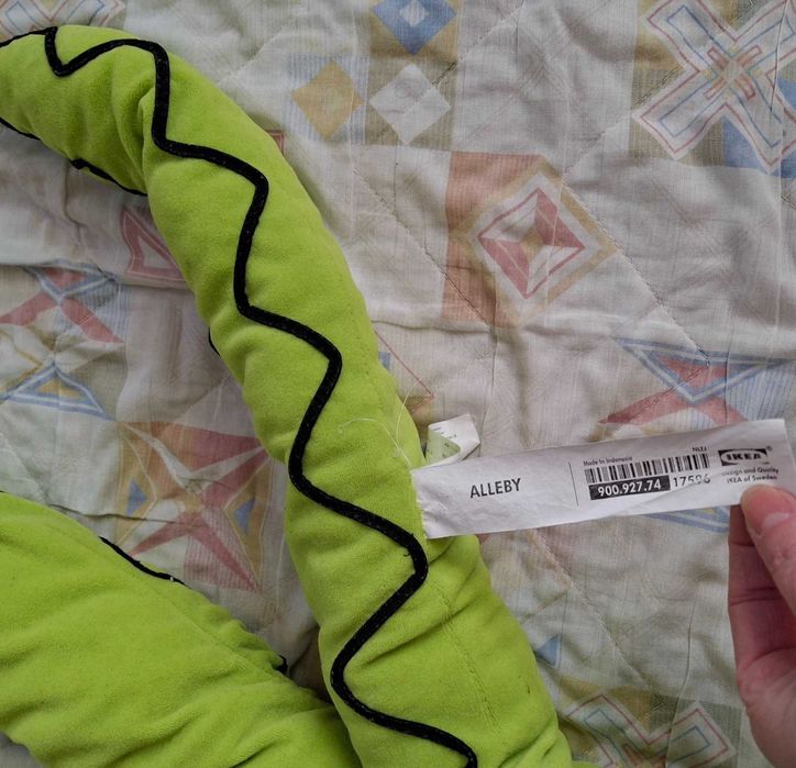 Велика змія ІКЕА