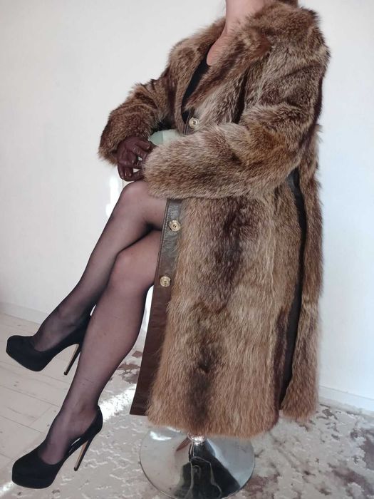 Шуба пальто натуральна єнот