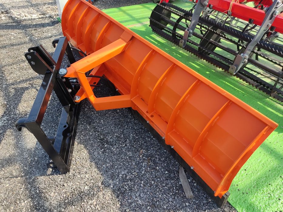 Mocny pług do śniegu kukurydzy prosty spychacz 1.5m-3.0m