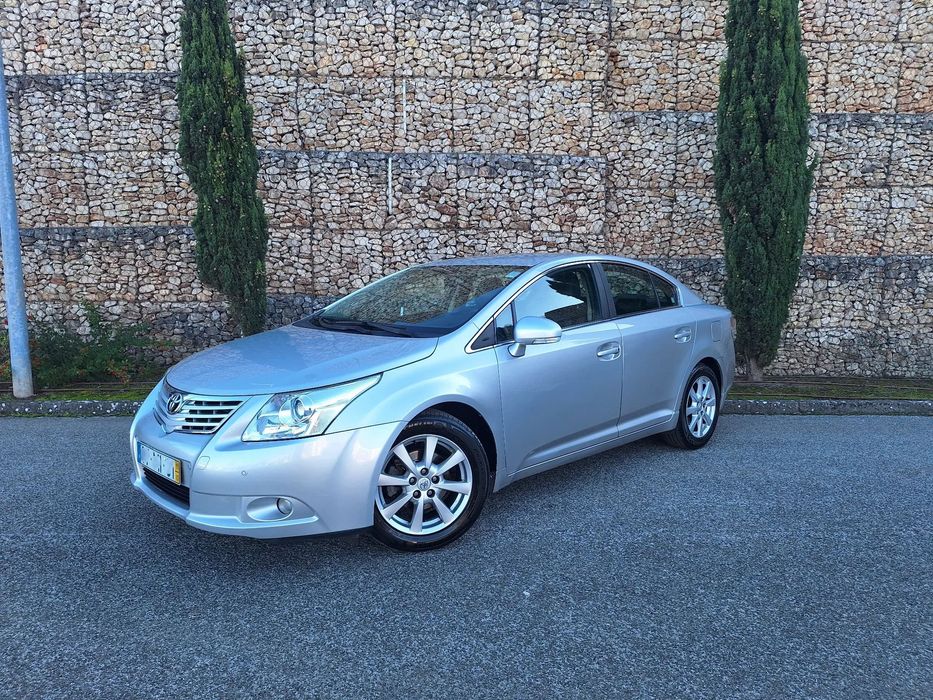 Toyota Avensis SD 2.0 D-4D Exclusive +Pele+GPS
