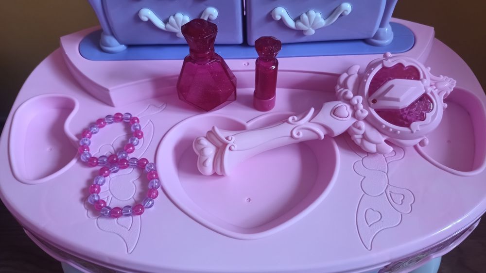 Toaletka dla dziewczynki