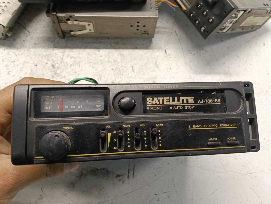 Radio samochodowe Kaseciak Satellite AJ-786-SS Antyk WYSYŁKA