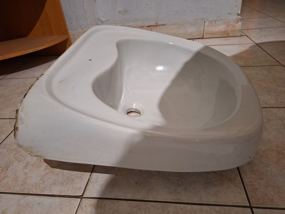 Умивальник (52 см×45 см)