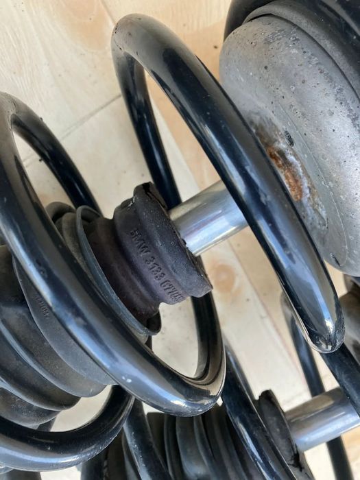 amortyzatory przód sprężyny bmw e60 e61 x-drive 530xd 6772219 6772220