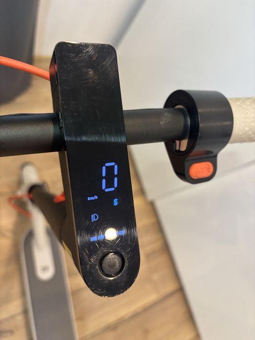Hulajnoga Xiaomi Mi Electric Scooter 3