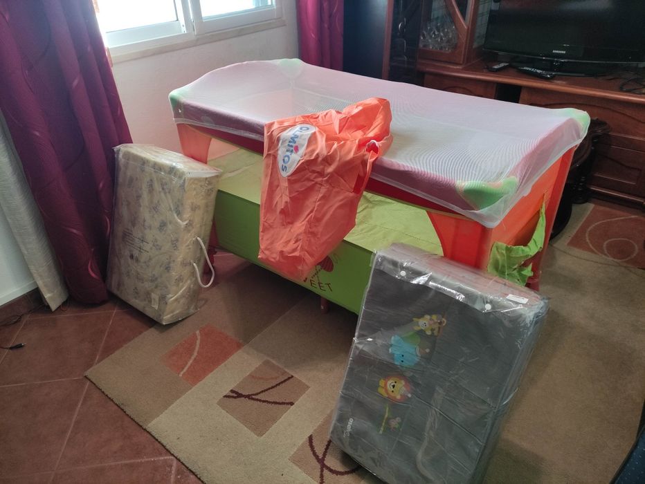 Cama de viajem+rede mosquiteira+2 colchões