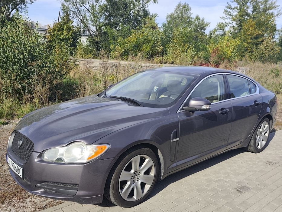 Jaguar XF